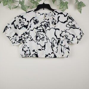 a new day Size L Black White Multi Floral Abstract Short Sleeves Crop Top NWT